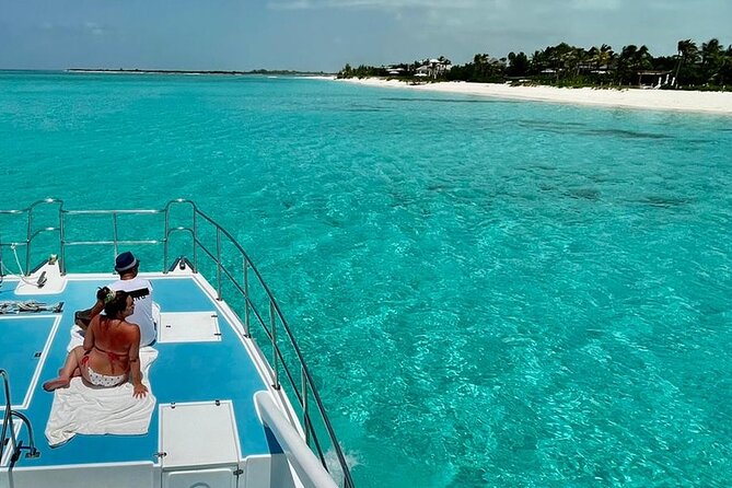 Private 4-Hour Catamaran Tour from Providenciales in Turks and Caicos - Food and drinks keep it casual