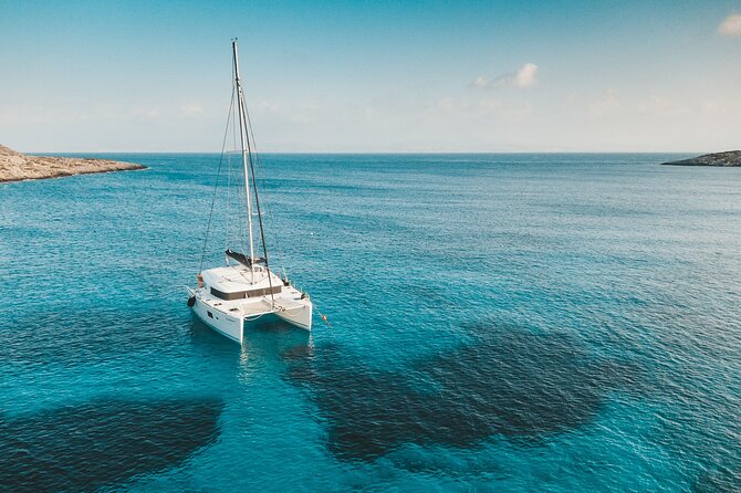 Private 5h Cruise Catamaran Santorini BBQ ,drinks, transfer - The volcanic hot springs near Nea Kameni