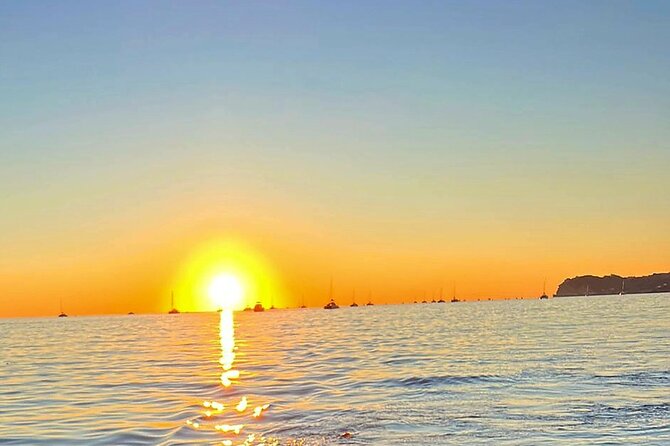 Private 5h Cruise Catamaran Santorini BBQ ,drinks, transfer - Swimming near Thirassia Island