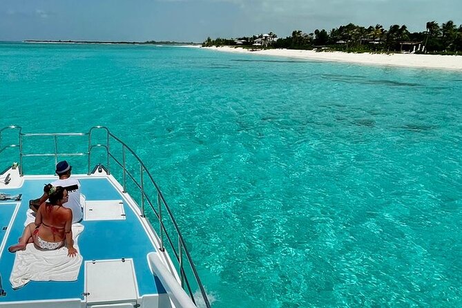 Private 7-Hour Catamaran Tour in Turks and Caicos - Timing, pickup, and practical details