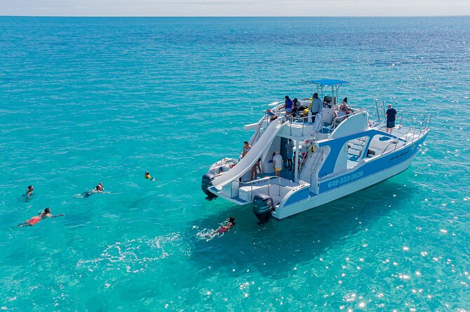 Private 7-Hour Catamaran Tour in Turks and Caicos - Grace Bay and the old Soviet shipwreck