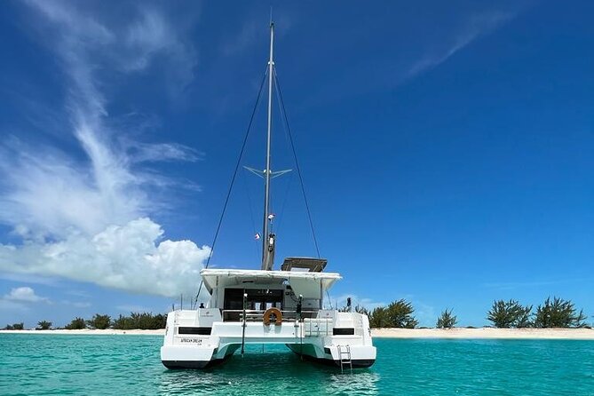 Private Afternoon Tour Catamaran 44 Big Ben - Grace Bay views and the wider route