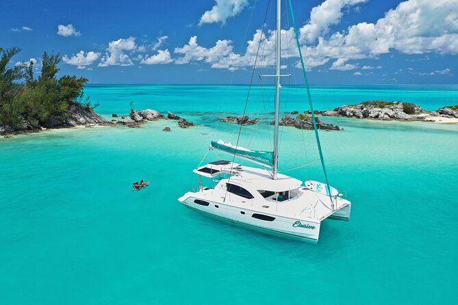 Private Catamaran Charter on Elusive - Key points at a glance