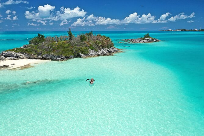 Private Catamaran Charter on Elusive - Cliff jumping for the adventurous