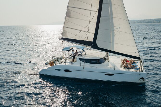 Private CATAMARAN daytrip - Lindos/ Rhodos with Lunch and drinks - Seeing Lindos and its Acropolis from the sea