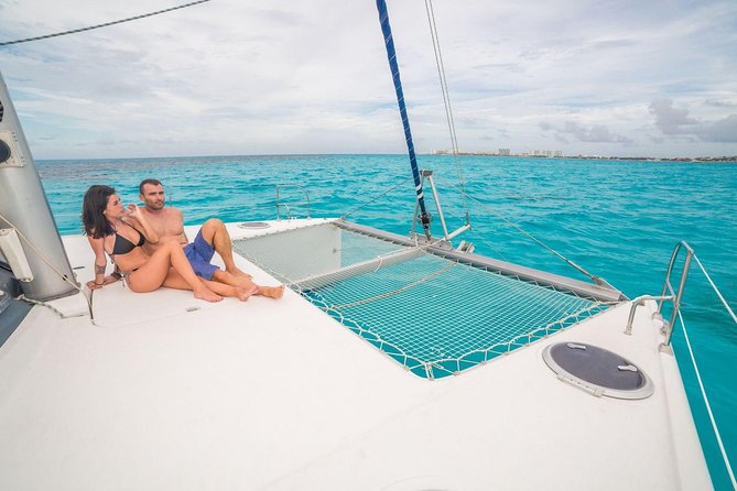 Private Catamaran from Cancun to Isla Mujeres | For up to 30 pepl - Open bar, lunch, and the real cost