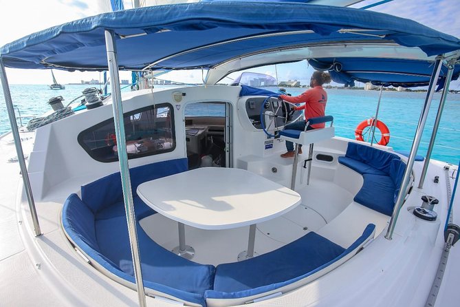Private Catamaran from Cancun to Isla Mujeres | For up to 30 pp - How the crew shapes the day
