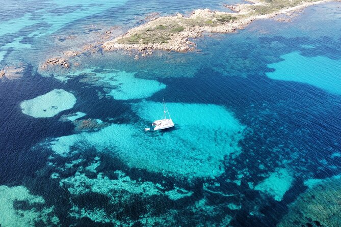 Private catamaran sailing trip around La Caletta -Berchida - Sardinia - Why this private Sardinian sailing trip works
