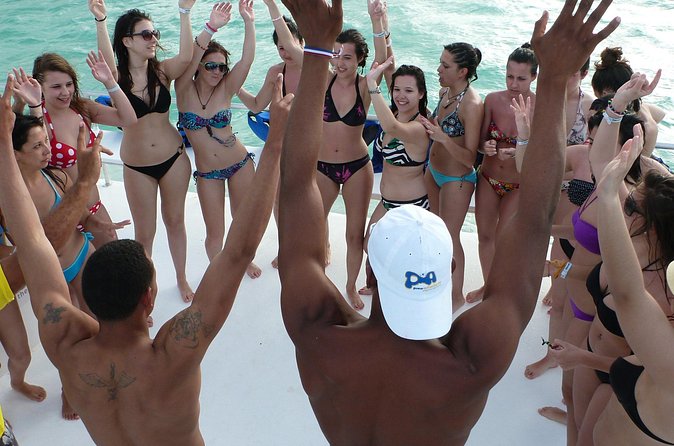 Private Catamaran Snorkeling Family Adventure - Who will get the most from the $900 price