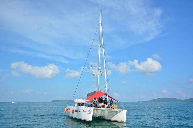 Private Catamaran Yacht to Maiton and Coral with sunset cruise - Who will enjoy this catamaran day