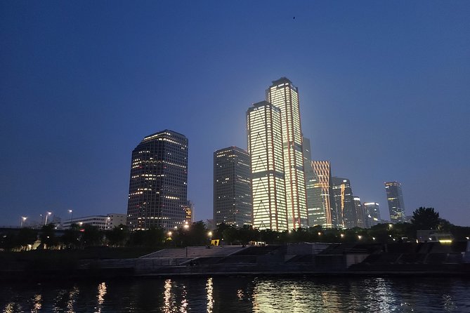 Private Catamaran Yacht Tour in Han River - Leaving from Yeouido Hangang Park