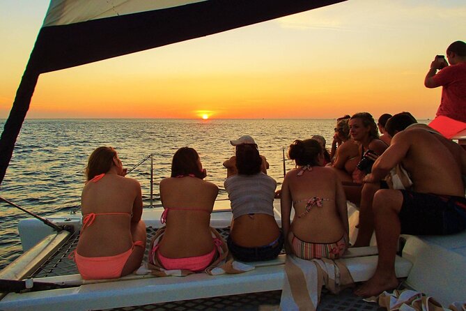 Private Exclusive Sundowner catamaran with Dinner & Transfer - Key points to know before sailing