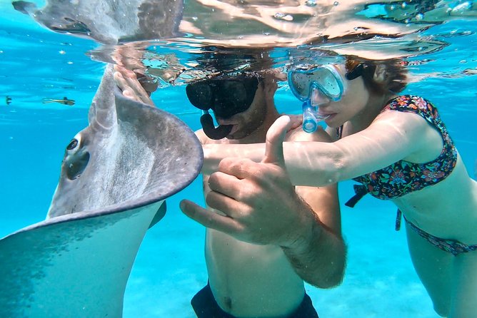 PRIVATE Full Day Tour : Moorea Snorkeling & Sailing on a Catamaran named Taboo - A quiet beach stop and the lunch question