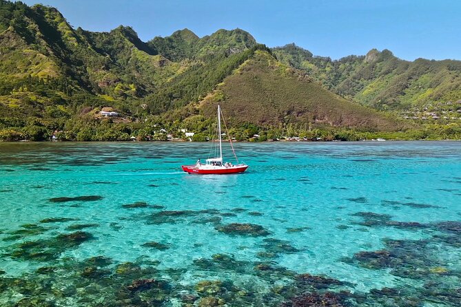 PRIVATE Half Day Tour : Moorea Snorkeling & Sailing on a Catamaran named Taboo - Setting out along Moorea’s coast and lagoon