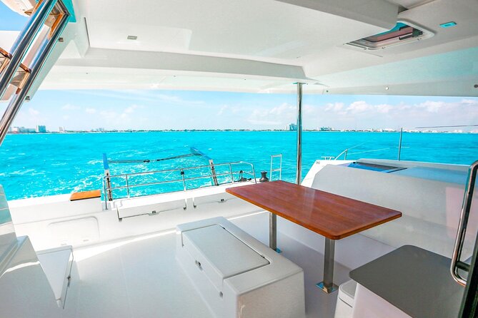 Private Luxury Catamaran Cancun to Isla Mujeres | For up to 30 pp - What the open bar and snacks really add
