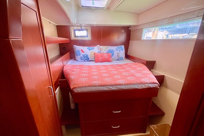 Private Luxury Catamaran Charter in Nassau - Food, drinks, and the practical comfort factor