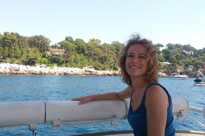 Private ride with sea bath in Solar Catamaran - Price and what you get for $924