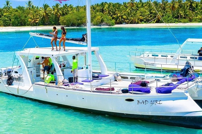 Private Sailing Catamaran - Drinks, Music, and the Onboard Atmosphere