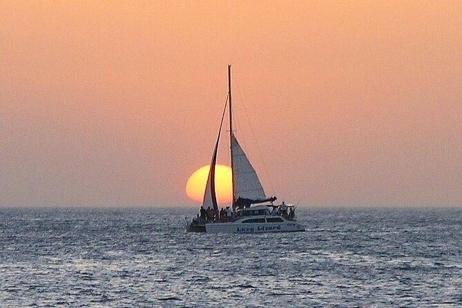 Private Sunset Catamaran in Playa Flamingo - Four Hours From Playa Flamingo to Sunset