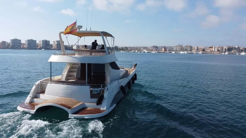 Puerto del Carmen: Private Sunset Catamaran Tour with Drinks - Key points at a glance