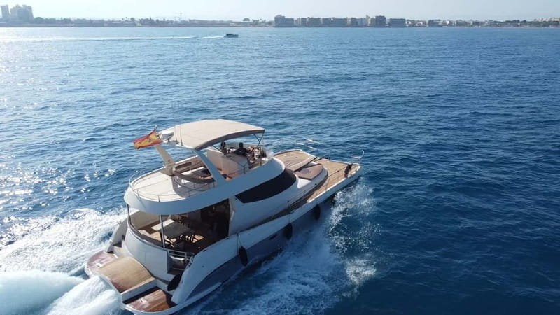 Puerto del Carmen: Private Sunset Catamaran Tour with Drinks - What $566 means for your group