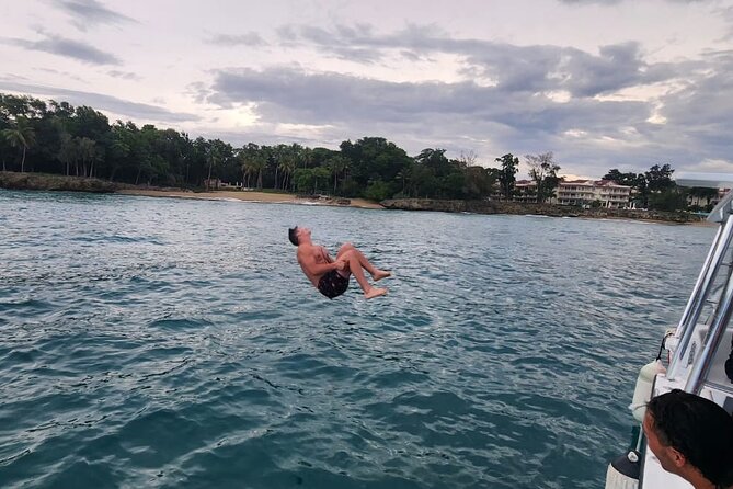 Puerto Plata : Party Boat Catamaran to Sosúa Bay - Is four hours enough?