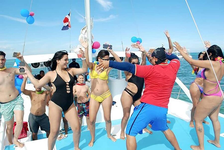Punta Cana: Catamaran Boat Party with Unlimited Drinks - Snorkeling in Punta Cana’s clear water