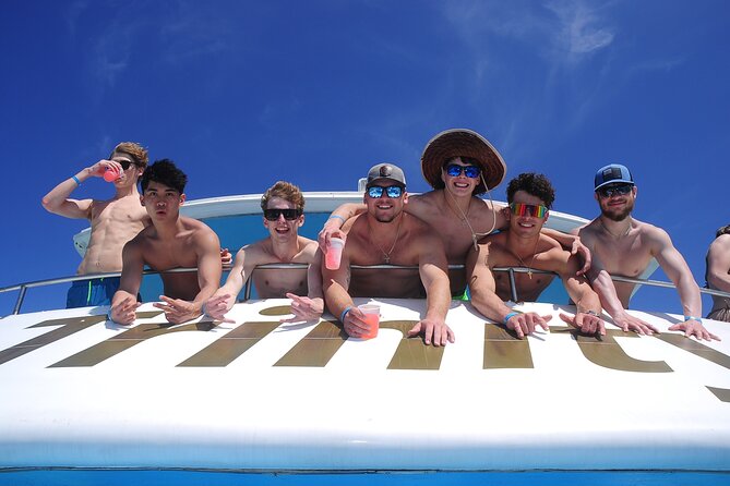 Punta Cana Catamaran Party– Snorkeling, Open Bar, Music & Pickup - The snorkeling stop: a pleasant extra with modest expectations