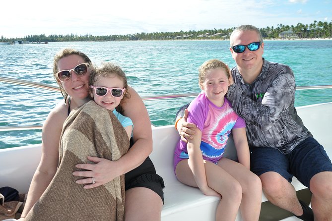 Punta Cana Combo Tour: Snorkeling, Catamaran Cruise & Parasailing - Crew quality can make or break the day