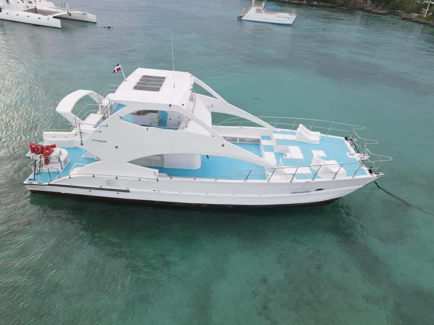Punta Cana: Exclusive Private Catamaran Tour to Saona Island – VIP Service - The catamaran experience depends on the assigned boat