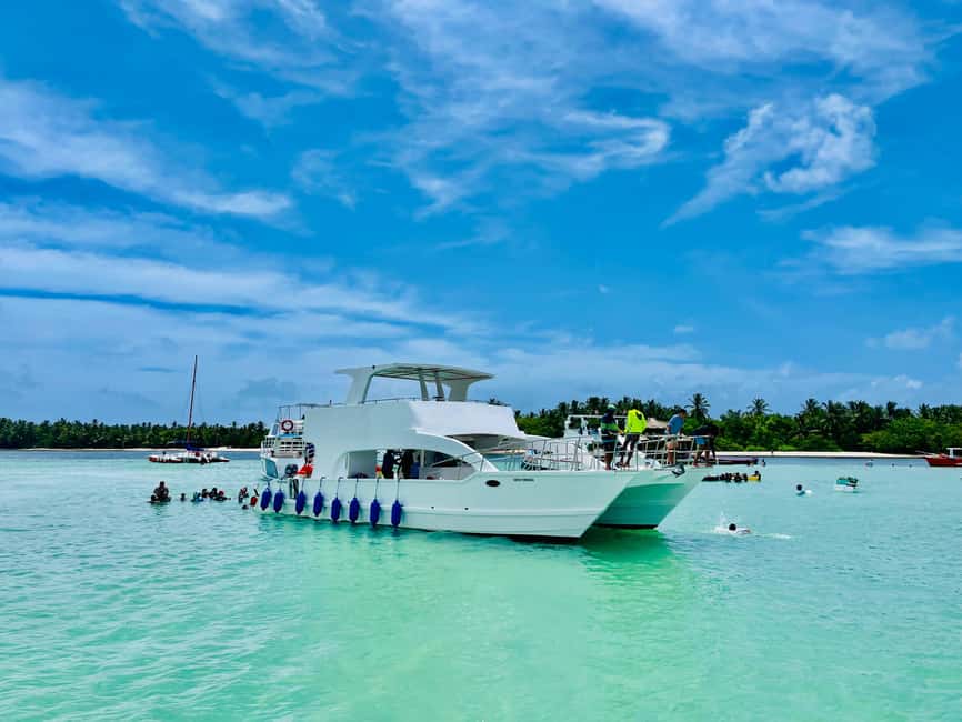 Punta Cana Private Catamaran Cruise, Open Bar & Snorkeling - The first 15 minutes on the catamaran