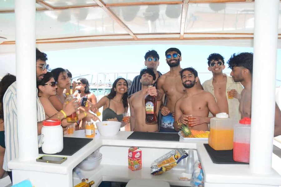 Punta Cana Private Catamaran Cruise, Open Bar & Snorkeling - Thirty minutes of snorkeling at Bávaro Beach