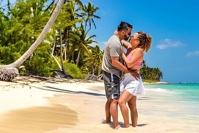 Punta Cana Private Catamaran with Snorkeling, Lunch & Open Bar - BBQ lunch keeps the outing self-contained