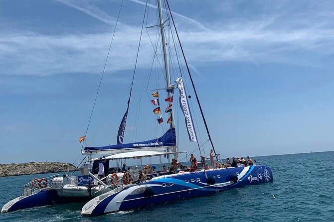 Relax Sailing Catamaran along the Costa Daurada - The swim stop is the main event
