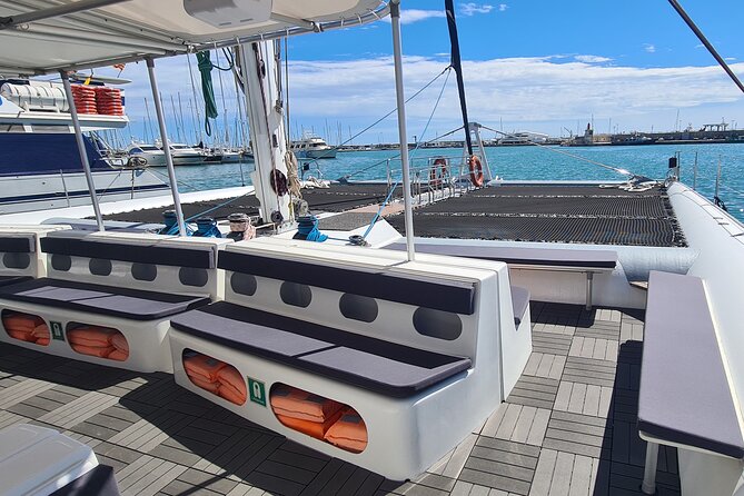 Relax Sailing Catamaran along the Costa Daurada - Who will enjoy this cruise most?