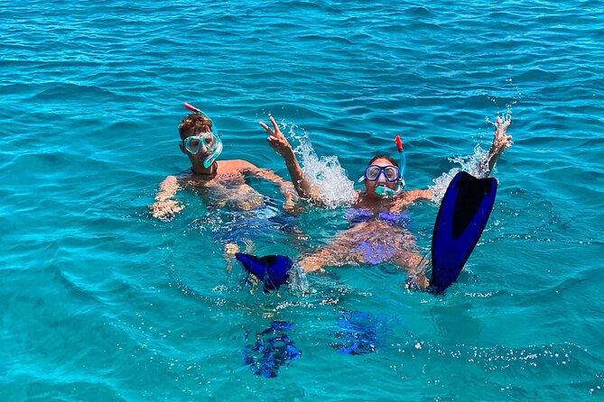 Rethymno Catamaran Cruise: Healthy Lunch & Open Bar - What the Crew Adds to the Day
