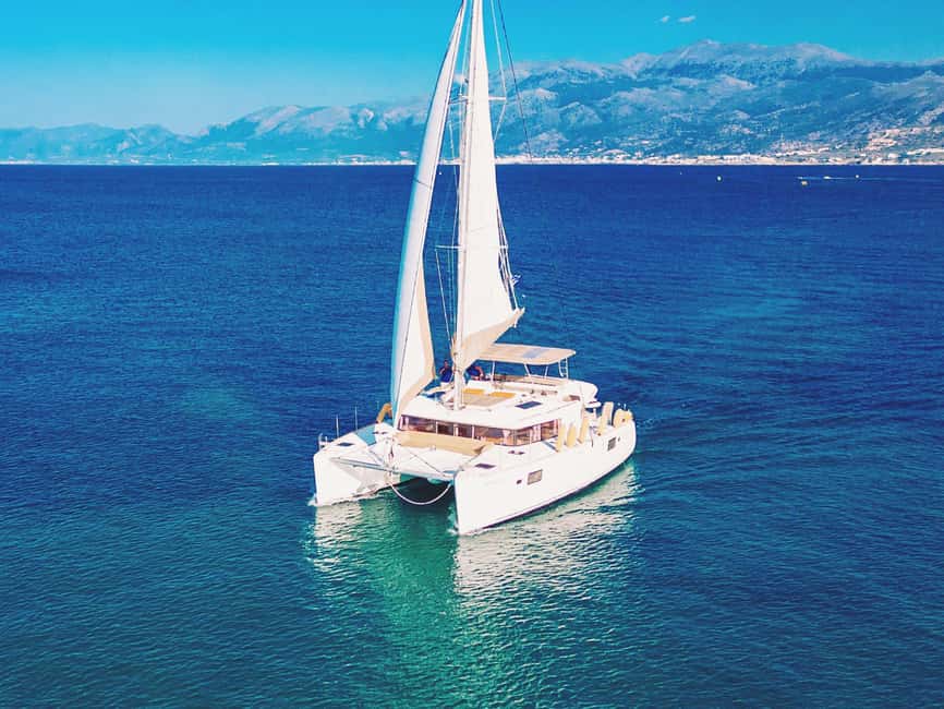 Rethymno Premium Catamaran Cruise: Healthy Lunch & Open Bar - Boarding at Rethymno Marina