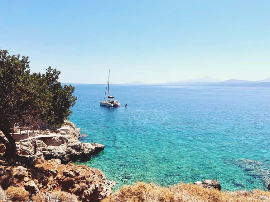 Rethymno Premium Catamaran Cruise: Healthy Lunch & Open Bar - About 2.75 hours for swimming and water play