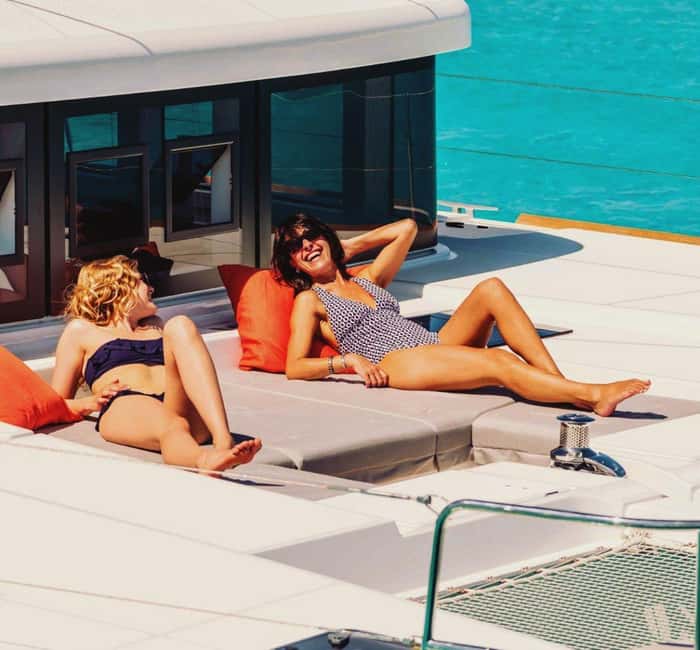 Rethymno Premium Catamaran Cruise: Healthy Lunch & Open Bar - The first 105 minutes: settle into the sailing rhythm