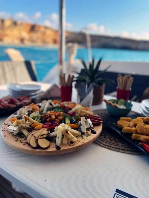 Rethymno: Sunset Catamaran Cruise - Sushi & Open Bar - Should you book it?