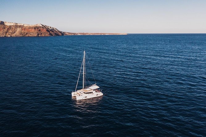 Romantic Sunset Catamaran Caldera Cruise incl. Meal & Drinks - The thermal springs: scenic, but not always hot