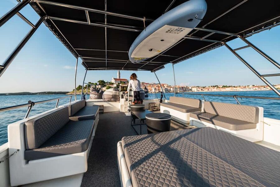Rovinj: Private tours with catamaran - Bring your own food and drinks