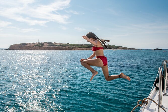Sail the Athenian Coastline on a Catamaran with Meal & Wine - Hydroussa island: the first long swim stop