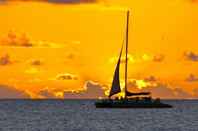 Sailing catamaran at Sunset of 2 hours Duration - Crowds, Seating, and Finding a Good Position