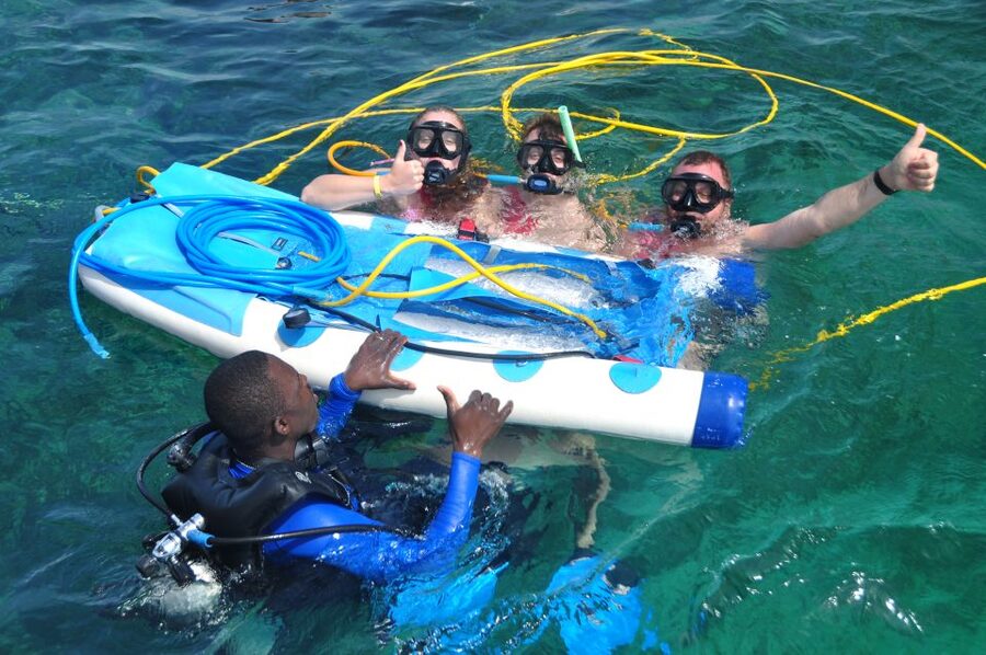 Sailing Splash Tour Speedboat, Snorkel, and Catamaran - Catamaran sailing and lunch on an ocean platform