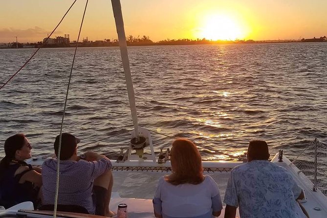 San Juan Catamaran Sunset Sail with Drinks Included - What the six-person limit really means