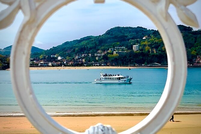 San Sebastian: Eco-Friendly Panoramic Catamaran Cruise - Leaving from Kaiko Pasealekua 15