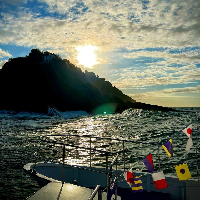 San Sebastian: Sustainable Catamaran Cruise with Audio Guide - Around Santa Clara Island