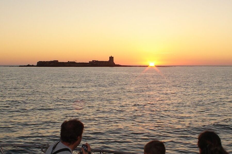 Sancti Petri: Sunset Catamaran Cruise - Maritime stories and onboard commentary