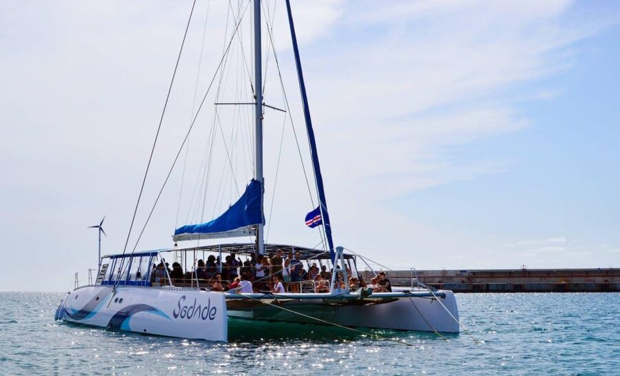 Santa Maria: Sal Island All-inclusive Adults-only Catamaran - Sailing from Palmeira toward Monte Leão